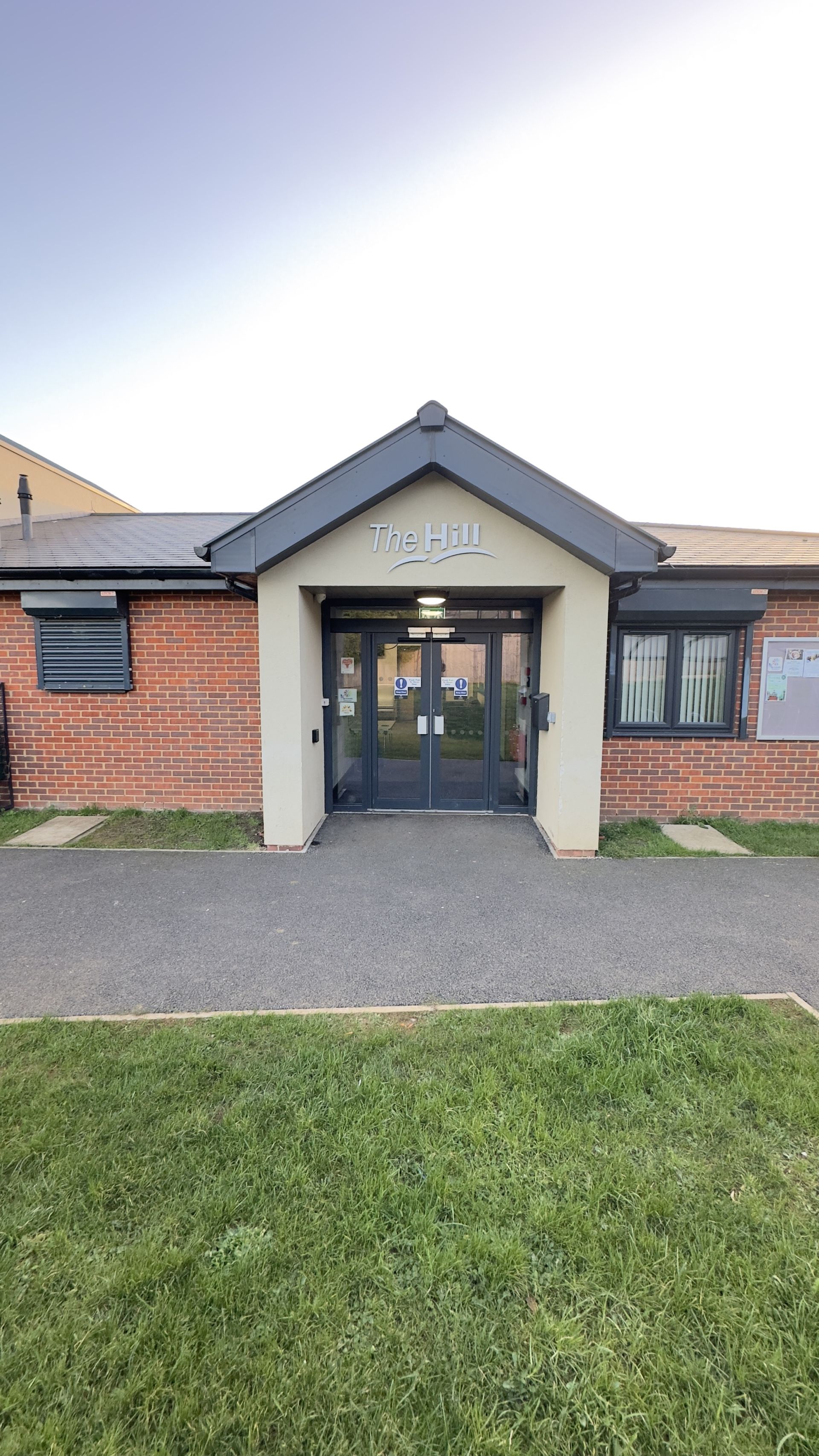Entrance to The Hill Community Centre, Banbury